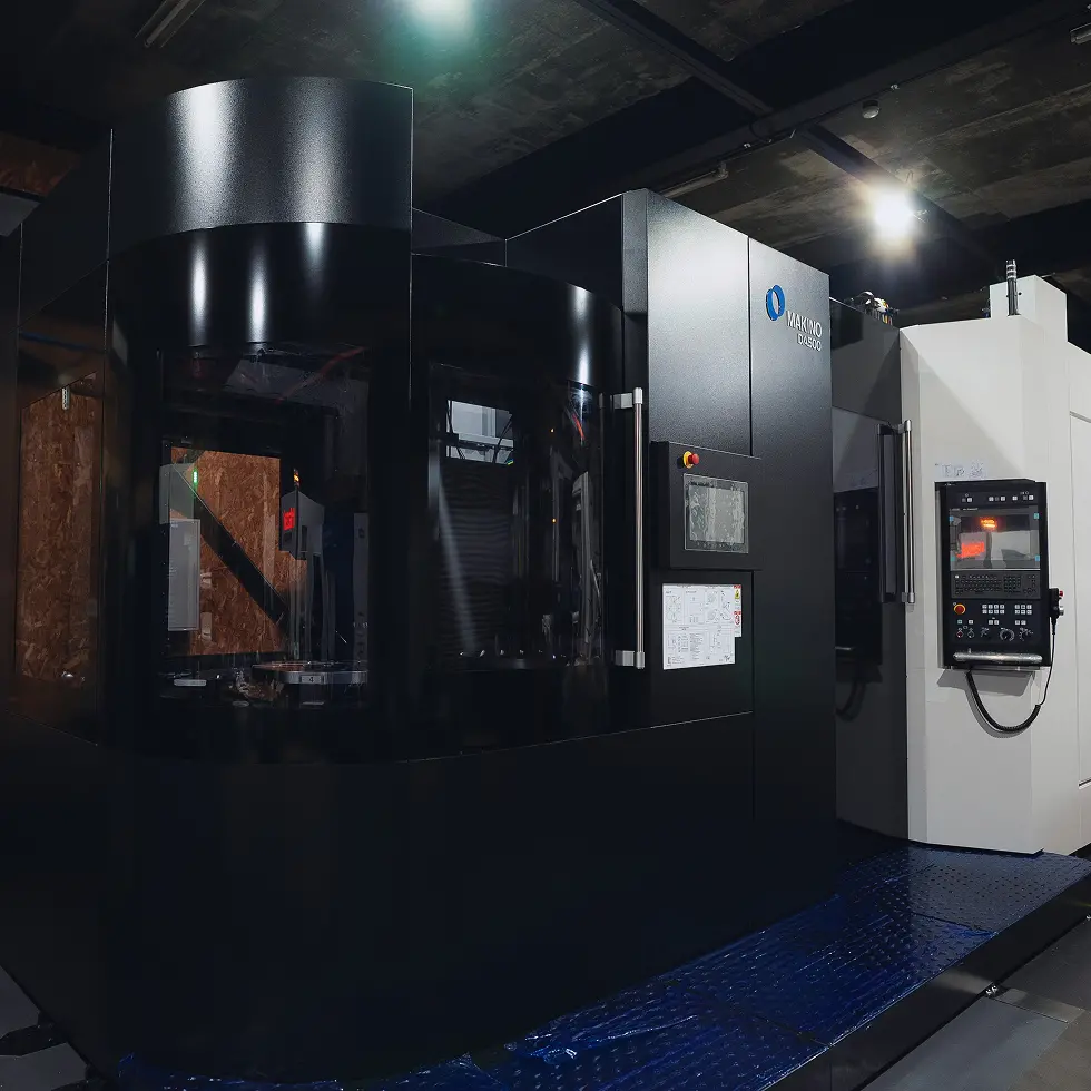 5軸制御立形マシニングセンタ DA500