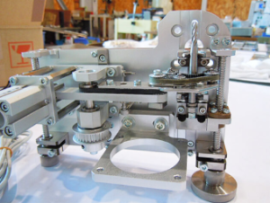 回転保持ユニット